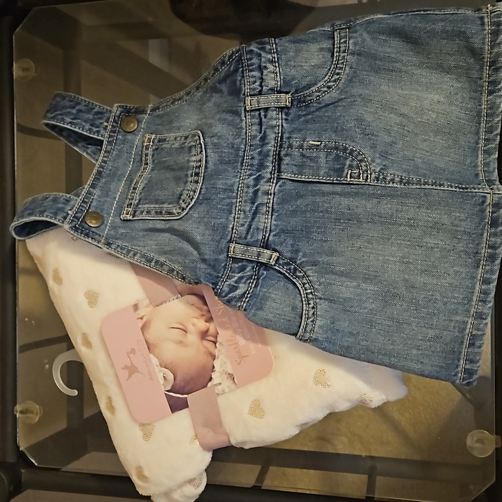 Old navy overall dress & blanket